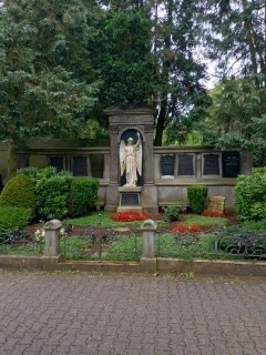 Friedhof2